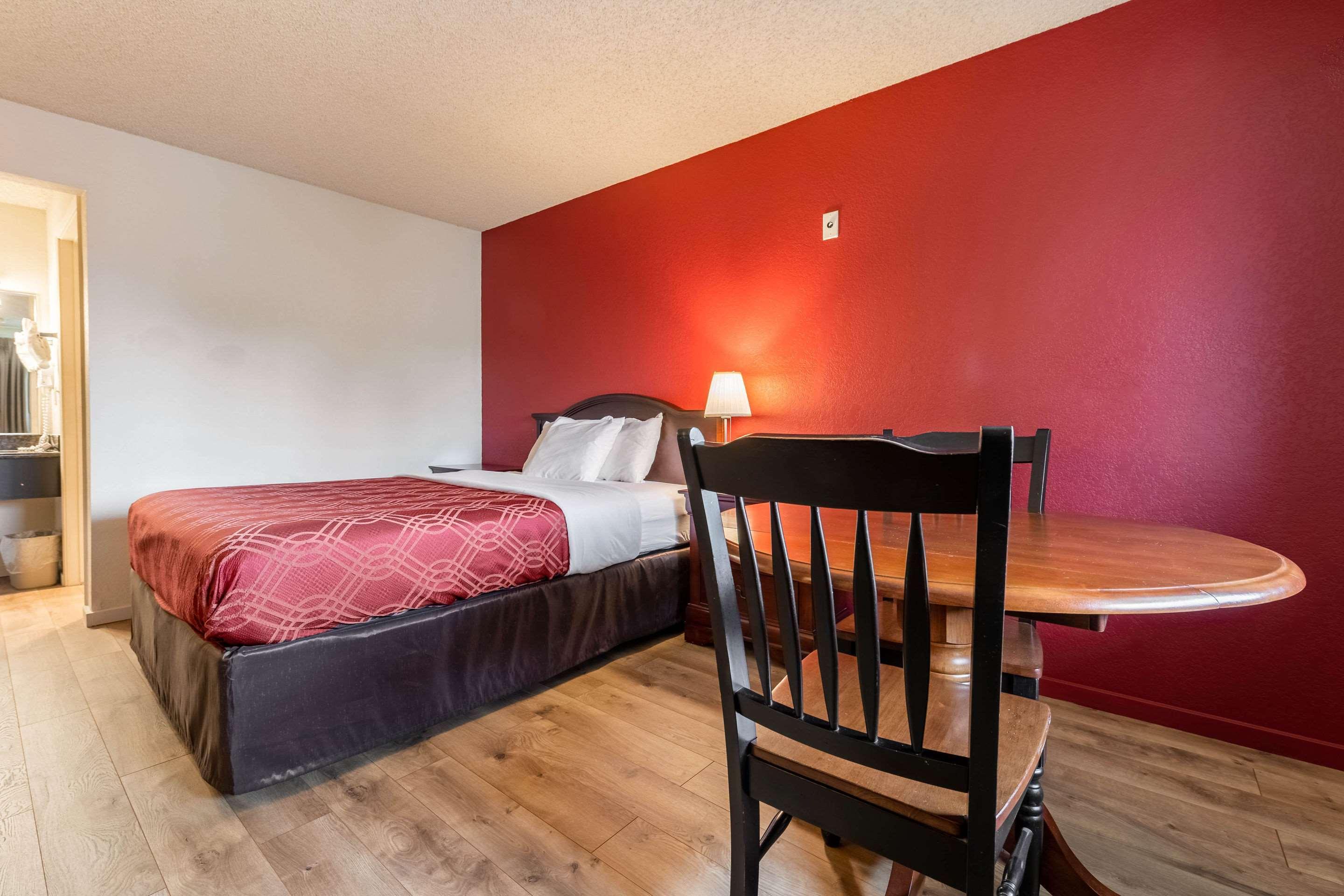 Oyo Hotel Renton Wa Bellevue Bagian luar foto