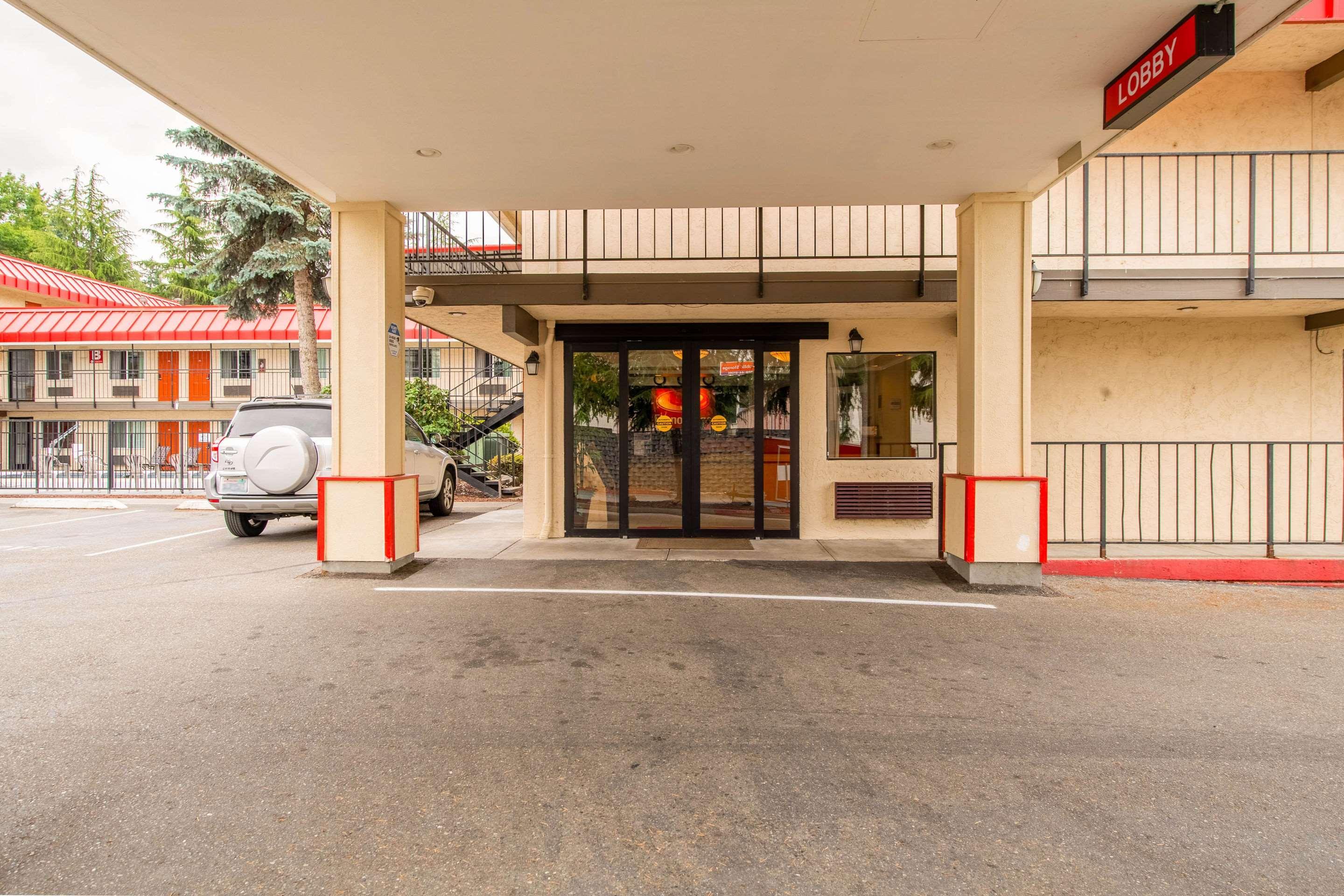 Oyo Hotel Renton Wa Bellevue Bagian luar foto